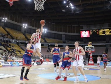 Basket League: Εύκολο απόγευμα είχε ο Ολυμπιακός απέναντι στα Τρίκαλα